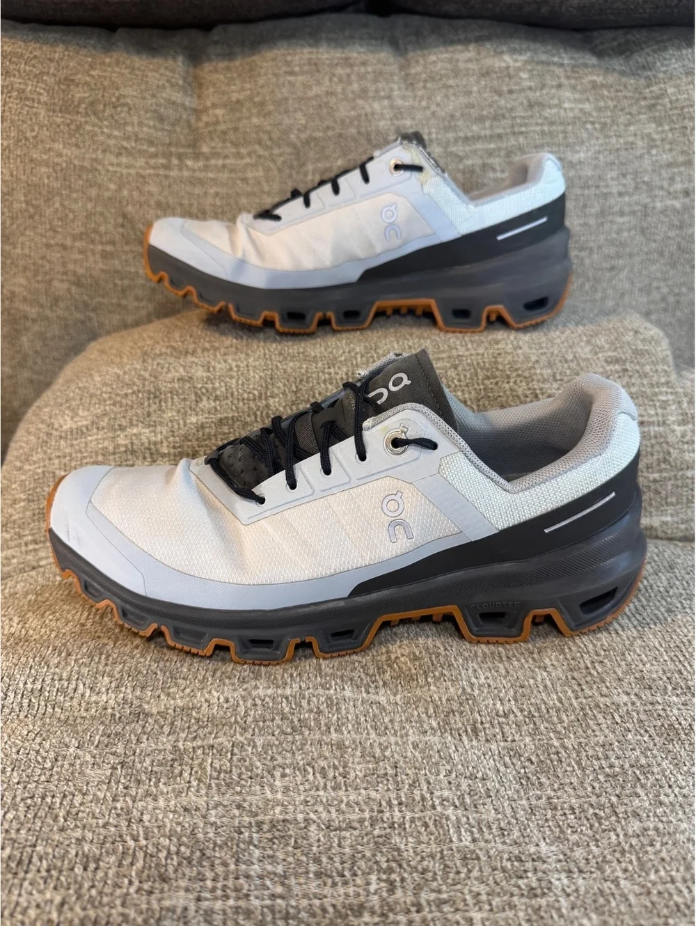 On Running Cloudventure Trail Shoes Glacier/Thorn Men’s Size 7.5